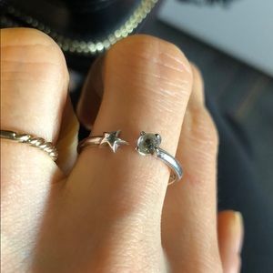 EUC Pamela Love Star Age Ring Size 6